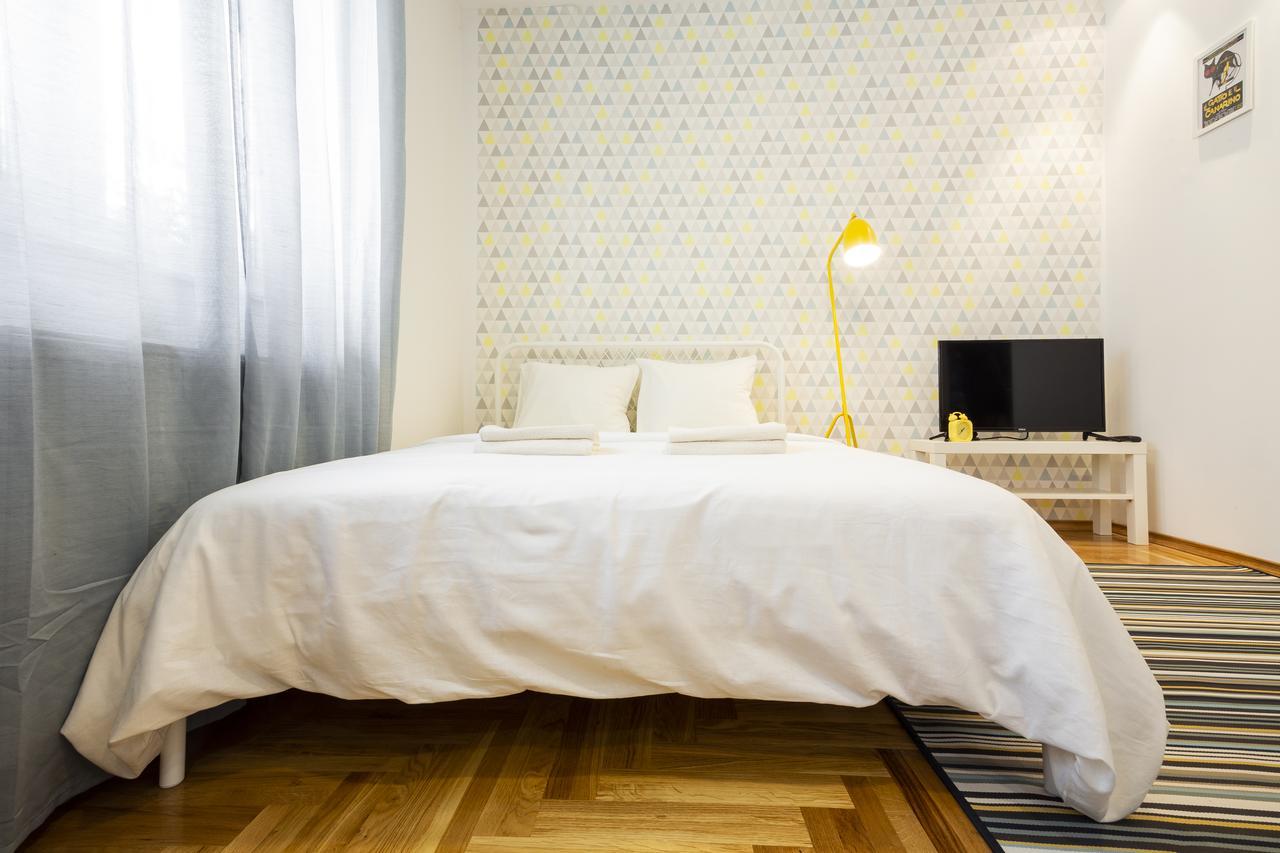 Giallo Apartment - Free Private Parking Novi Sad Dış mekan fotoğraf