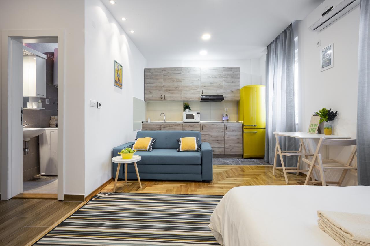 Giallo Apartment - Free Private Parking Novi Sad Dış mekan fotoğraf